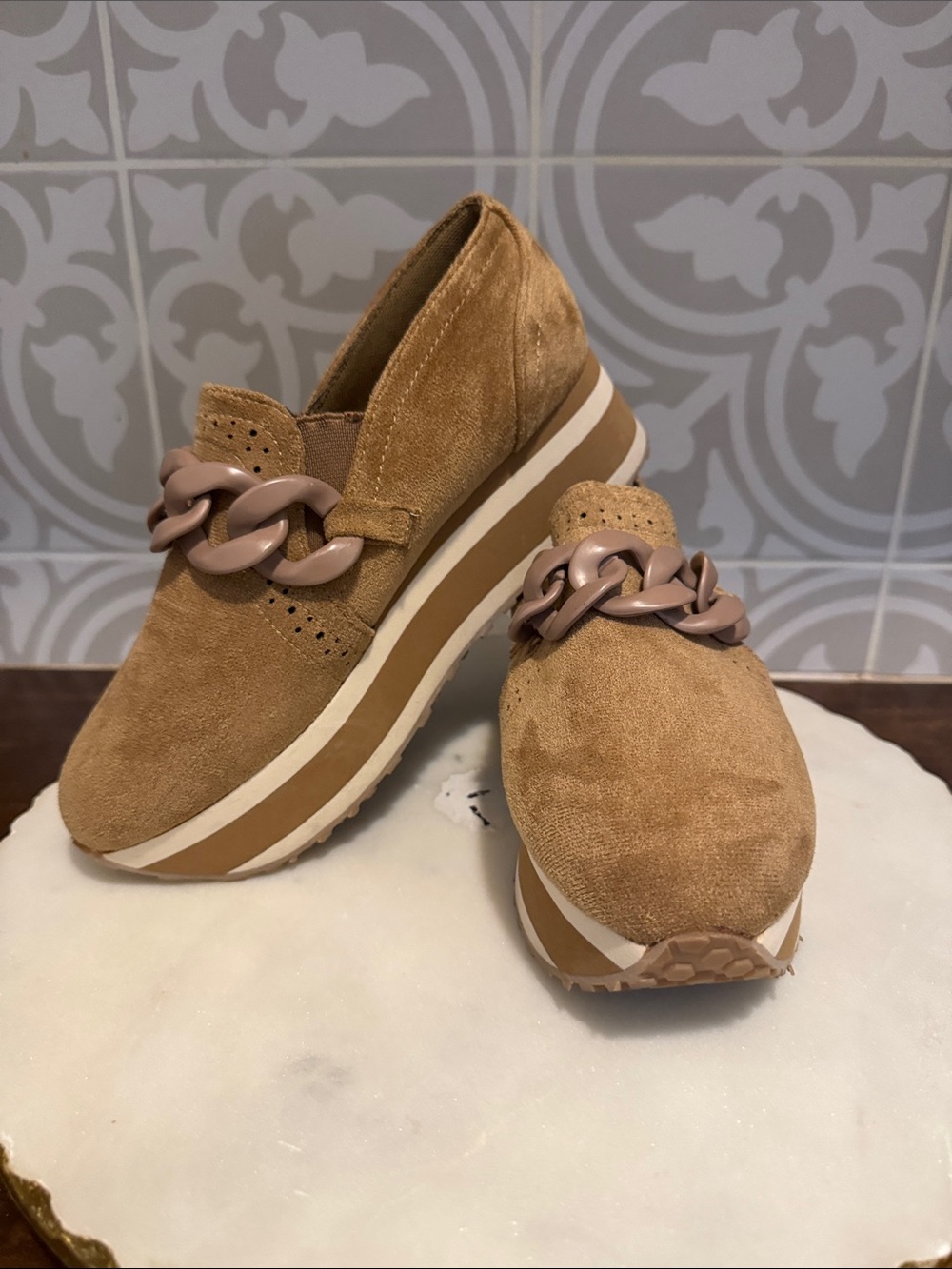 Pierre Dumas Tan Suede Platform Slip-On Loafers with Chain Accent - Picture 3 of 10